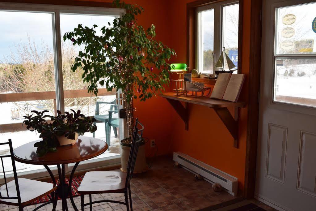 Gite Aux Jardins De L'Anse Bed & Breakfast Perce Exterior photo